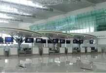 Bandara APT Pranoto Beroperasi Bandara SAMS Sepi