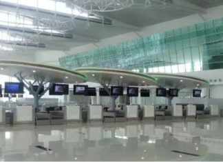 Bandara APT Pranoto Beroperasi Bandara SAMS Sepi