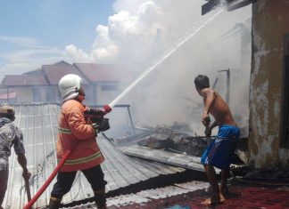 Siang Bolong, 4 Rumah Dilalap Api