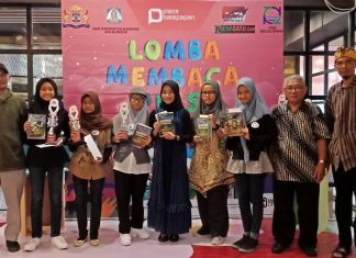 SMAN 1 dan SMPN 22 Juarai Lomba Baca Puisi
