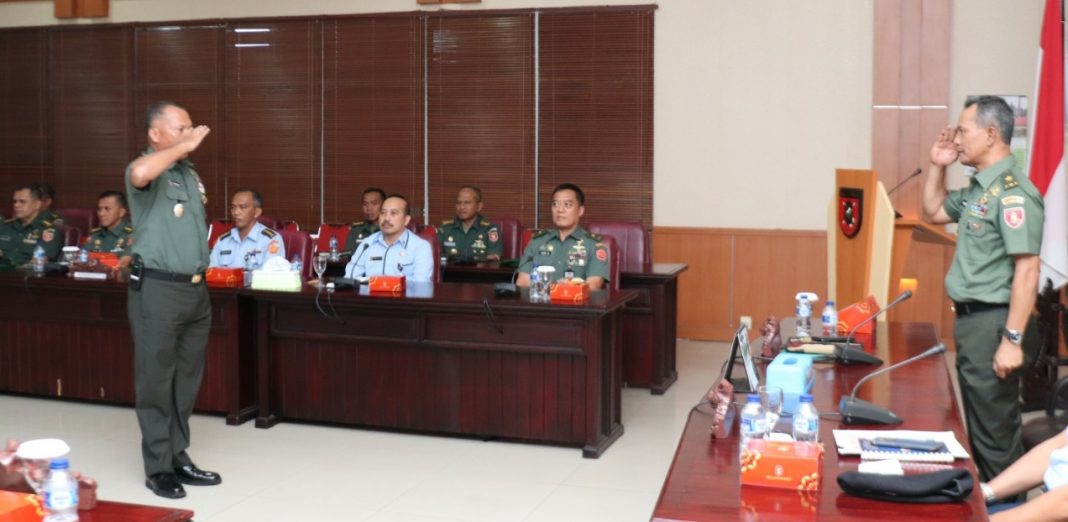 Kasdam Brigjen TNI Richard Tampubolon Sambut Tim Audiensi