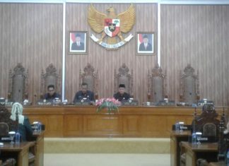 DPRD Kota Balikpapan Gelar Rapat Paripurna Rancangan Pajak Online dan Penebangan Pohon