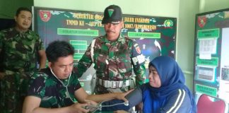Pengobatan Gratis oleh Satgas TMMD Kodim 1007/Bjm Bantu Masyarakat Setempat
