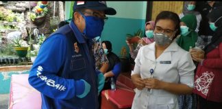 Nasdem Peduli Bagikan Buah Segar, AHB Serahkan Langsung ke Petugas Kesehatan dan Relawan Kampung Siaga Covid-19