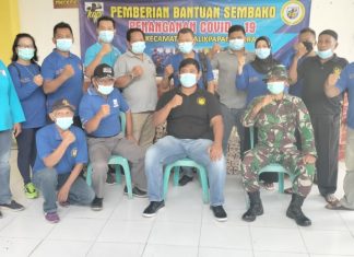 KNPI Balut Batalkan Kemah Bakti,Berikan Sembako Bagi Warga