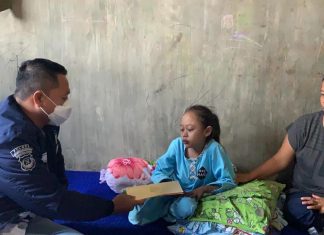 Jum’at Berkah, AKP Pandu Winata Bantu Gadis 13 Tahun Penderita Kelainan Jantung