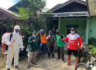 Cegah Penyebaran Covid-19, Ketua LPM GunSam Giatkan Penyemprotan Bergilir Kesetiap RT
