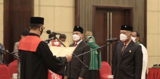 Budiono dan Pantun Gultom Dilantik Bersamaan