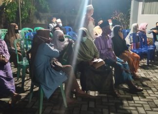 Warga Lansia Bukal Malang Jalani Vaksinasi Dosis Pertama