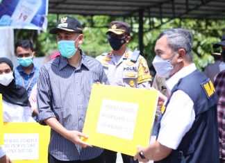 Cegah Penyebaran Covid-19, Gubernur Bersama Forkopimda Riau Serahkan 50.000 Vaksin Sinovac Di Kota Dumai