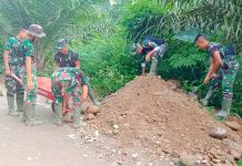 Wujudkan Kesejahteraan Warga, Tak Ada Istilah Libur Bagi Satgas TMMD 111 Kodim 0204/DS