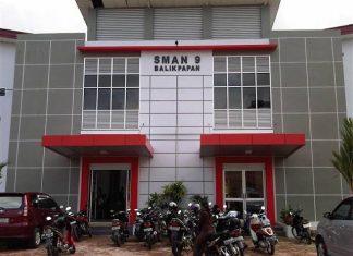 Gerai Vaksin Presisi Polda Kaltim Vaksinasi Ratusan Pelajar SMAN 9 Balikpapan