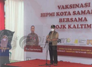 Hujan Deras, Vaksinasi Massal HIPMI dan OJK Kaltim Tetap Dihadiri Masyarakat Samarinda. Rusmadi: Bukti Masyarakat Ingin Sehat