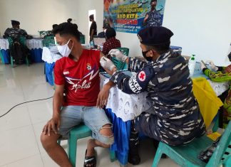 Petugas Pemakaman Sasaran Serbuan Vaksinasi Lantamal VI Makasar