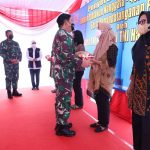 Panglima TNI Serahkan Secara Simbolis 53 Kunci Rumah Kepada Ahli Waris Prajurit KRI Nanggala 402