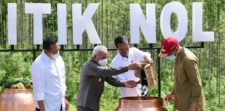 Tiba di Titik Nol Kilometer IKN, Presiden Satukan Tanah dan Air Dari Seluruh Indonesia Dalam Bejana Nusantara