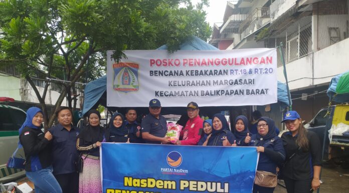 NasDem Salurkan Bantuan Bagi Korban Kebakaran di Balikpapan Barat