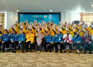 Hadir di Yudisium Sarjana Terapan Kebidanan TA 2021/2022 Paser, Ini Pesan Wabup Masitah