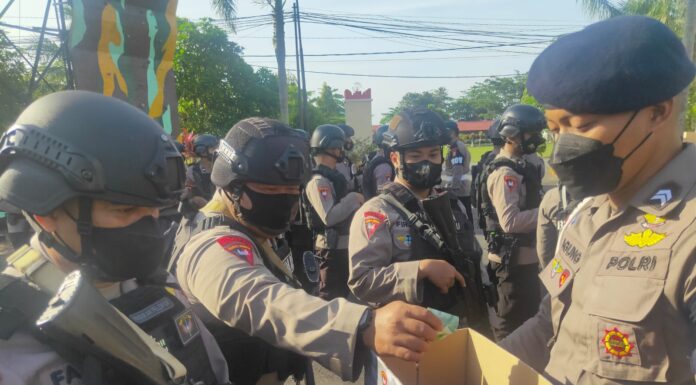 Peduli Korban Gempa Cianjur, Batalyon A Pelopor Brimob Kaltim Galang Donasi