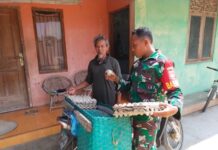 Komsos Sebagai Sarana Edukasi Tingkatan Ekonomi Keluarga, Babinsa Desa Guli Sarankan Medsos Untuk Pemasaran