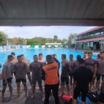 Tingkatkan Kemampuan, Personel Batalyon A Pelopor Satbrimob Polda Kaltim Latihan SAR Air