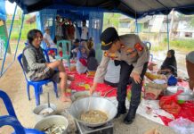 Buka Dapur Umum, Polsek Babulu Bantu Warga Terdampak Banjir di Desa Sumber Sari