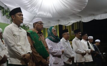 Tampilkan Guru Udin Tabligh Akbar Sambut 1 Muharram 1445 H Sukses, Ketua DPRD Paser Hadir