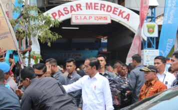 Presiden Jokowi Kunjungi Pasar Merdeka Samarinda Sebelum ke IKN