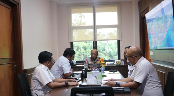 Kunjungan Silaturahmi, Kapolda Kaltim Sambut Hangat Kepala Balai Penyediaan Perumahan Provinsi Kaltim