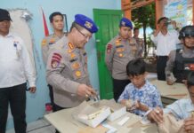 Dukung Program Asta Cita, Polda Kaltim Gelar Makan Bergizi Gratis Bagi Pelajar