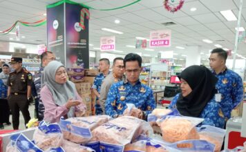 Wali Kota Balikpapan Gelar Sidak, Pastikan Produk Aman Jelang Natal dan Tahun Baru