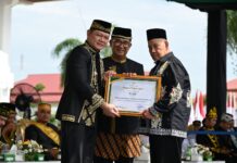 HUT ke-65 Kabupaten Paser: Pemkab Apresiasi dan Berikan Penghargaan untuk Berbagai Pencapaian