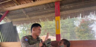 Suasana Hangat di Posko Operasi Damai Cartenz-2025, Polisi Hadir Sebagai Sahabat Anak