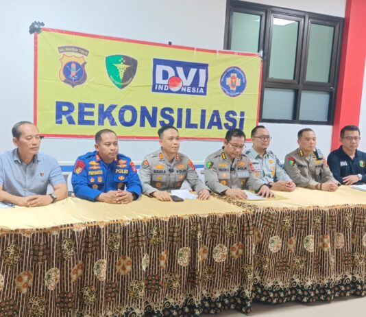 Polda Kaltim Gelar Konferensi Pers Terkait Penemuan Korban KMP Muchlisa