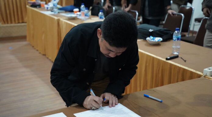 PLN UIP KLT Kukuhkan Komitmen ESG sebagai Langkah Nyata Mendukung Percepatan Transisi Energi