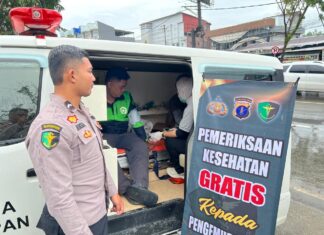 Sambut Hari Bhayangkara ke-79, Polresta Balikpapan Gelar Pengobatan Gratis untuk Pengemudi Ojek Online