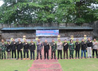 Jalin Kebersamaan, Polresta Balikpapan dan PT KPB Gelar Latihan Menembak Bersama