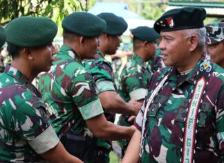 Pangdam VI/Mlw Beri Motivasi Prajurit Yonif 613/Raja Alam Jelang Penugasan ke Papua