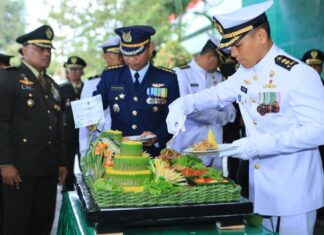 Upacara Peringatan HUT ke-80 TNI: Teguhkan Semangat TNI PRIMA, TNI Rakyat, Indonesia Maju