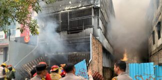 Kebakaran Gudang di Balikpapan: Satu Warga Alami Luka Bakar, Pemadaman Berlangsung 5 Jam