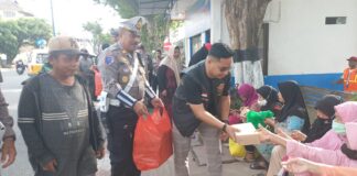 Polresta Balikpapan Gelar Jumat Berbagi Bersama Komunitas Motor HDCI Balikpapan
