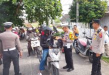 Satlantas Polresta Balikpapan Gelar Razia Operasi Zebra Mahakam 2025 di Muara Rapak, 165 Pelanggar Terjaring