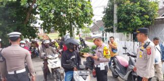 Satlantas Polresta Balikpapan Gelar Razia Operasi Zebra Mahakam 2025 di Muara Rapak, 165 Pelanggar Terjaring