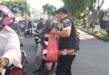HDCI Balikpapan dan Satlantas Polresta Gelar Jumat Berkah, Bagikan 300 Paket Makanan