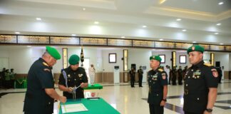 Kodam VI/Mulawarman Gelar Sertijab Kasdam dan Tradisi Penerimaan-Pelepasan Personel